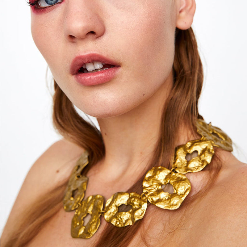Irregular shape gold necklace